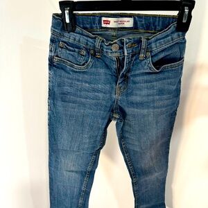 This pants are on good condition. $20